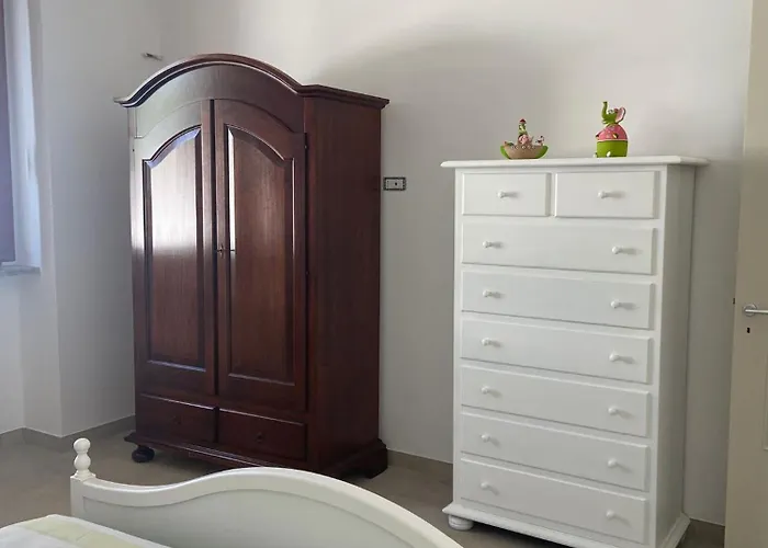 Dom wakacyjny Renicedda A 300 M Dal Mare Marina di Mancaversa