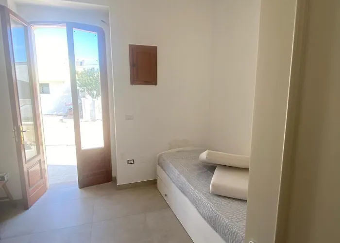 Renicedda A 300 M Dal Mare *