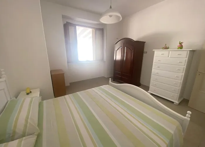 Ferienhaus Renicedda A 300 M Dal Mare